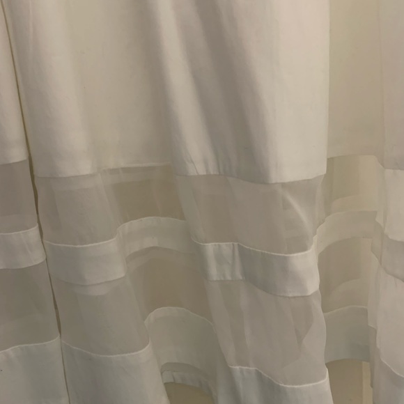 Feminine Amanda and Chelsea White Skirt size 8 - Picture 13 of 13